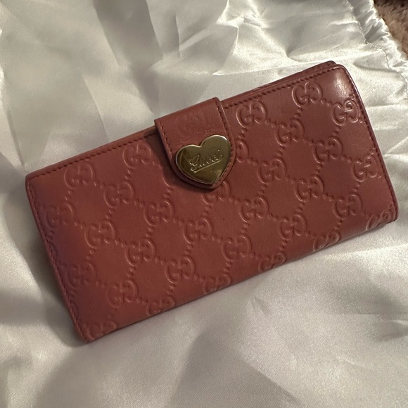 Gucci Guccissima Snapped Wallet